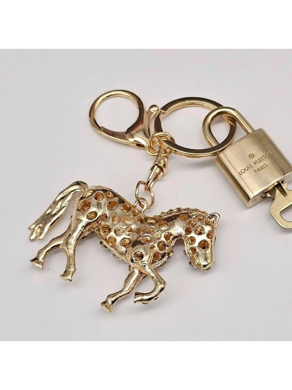 Authentic Louis Vuitton Padlock Gold 🔒 Key Set + Unbranded Keychain Charm - Picture 7 of 9